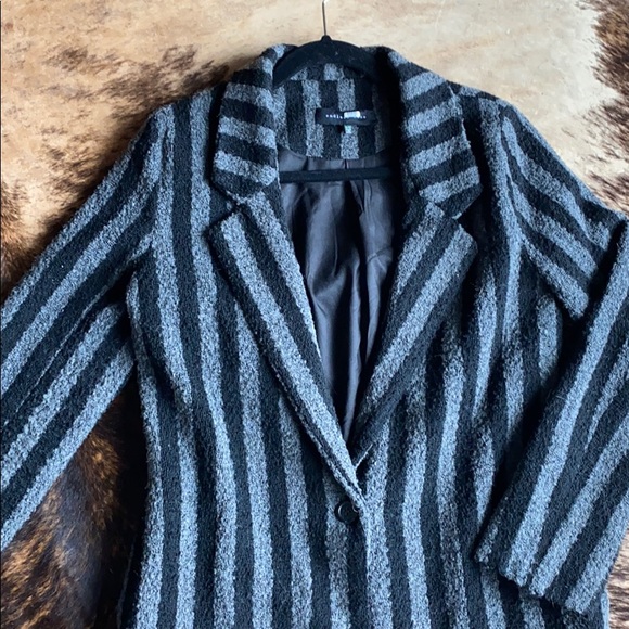 Grey and black wool coat - Picture 2 of 3